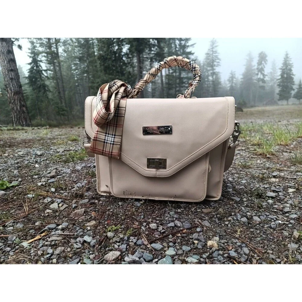 House of flynn messanger camera bag
